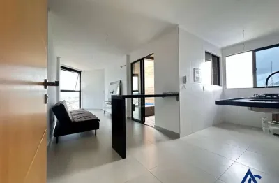 Cobertura nascente com 2 quartos, piscina e vista mar na ponta verde