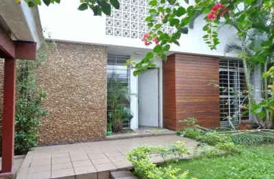 Casa com 3 quartos à venda na Rua Grécia, 00, Jardim Europa, São Paulo