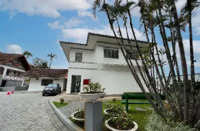 Alugo ótima casa comercial, 08 salas 250m² - bairro velha