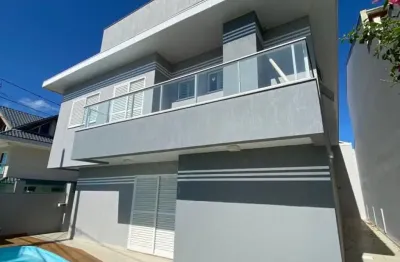 Vendo linda casa mobiliada, alto padrão frente mar - navegantes