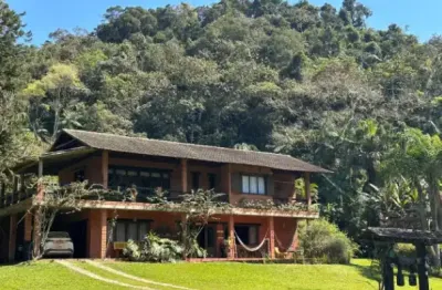 Vendo maravilhoso sítio com 3 casas, cidade de ibirama