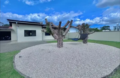 Alugo casa térrea com piscina e pronta para morar! - na itoupava central