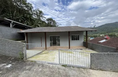 Casa com 3 quartos para alugar na Rua Edelmir Edgar Bewiahn, 1, Progresso, Blumenau