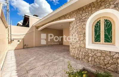 Casa De 3 Dormitórios Para Locação Na Vila Santa Cruz - Próximo à Avenida Andaló.