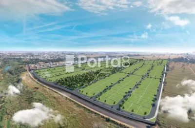 Residência Exclusiva com Suíte Máster e Área de Lazer Completa no Condomínio Quinta Do Lago 2.