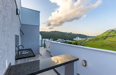 Cobertura a venda com elevador no Recanto da Mata Juiz de Fora MG sendo 3 quartos com 1 suíte e vaga de garagem