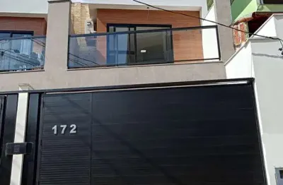 Casa nova apenas 500 metros da ufjf, com projeto moderno e área gourmet