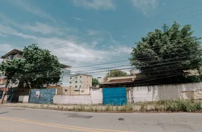 Terreno comercial ou residencial com casa na rua principal do bairro  santa cruz +ou- 1780m².