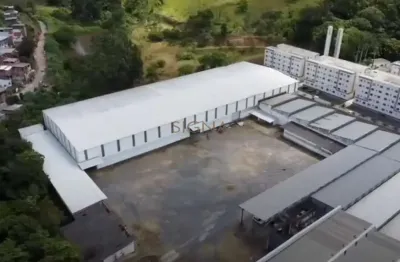 Galpão logístico para locação com possibilidade de doca, em juiz de fora, com 1500m² .