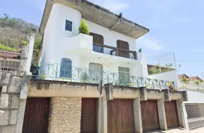 Casa com 4 quartos à venda na Rua General João Marcelino, Santa Helena, Juiz de Fora