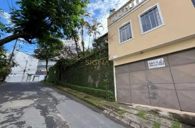 Casa a venda no Bairro Granbery Juiz de Fora MG sendo 3 quartos 1 Suíte e Vaga de Garagem