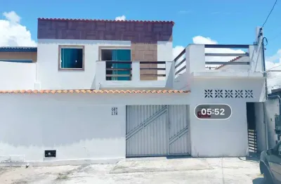 Casa com ponto comercial em condomínio portal de arembepe