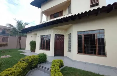 Casa com 4 quartos à venda no Jardim Alah, Londrina 