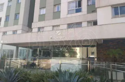 Apartamento com 3 quartos para alugar no Champagnat, Londrina 