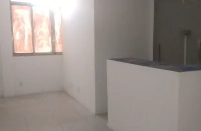 Sala comercial com 1 sala para alugar na Rua Francisco Real, 1065, Bangu, Rio de Janeiro