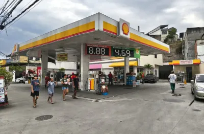 Oportunidade única:  de posto de gasolina, 10 salas e 4 lojas  para venda