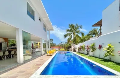 Casa duplex com piscina  de alto padrão em pipa, condomínio fechado bem localizado e de luxo!