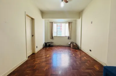 Oportunidade na praia do boqueirão em santos. apartamento amplo, muito bem localizado.
