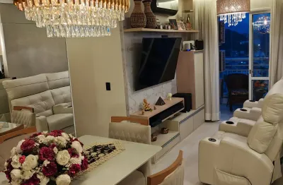 Lindo apartamento! espaçoso e aconchegante, com vista livre.