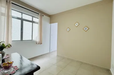 Apartamento à venda na ponta da praia com vista para o mar, lateral.