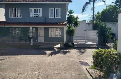 Baixou o valor!! excelente sobrado à venda no centro  de balneário camboriú sc