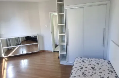 Apartamento de 2 quartos reformado na amaral peixoto