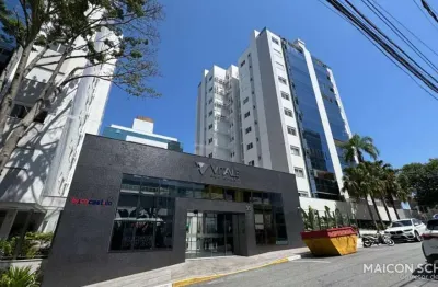 Apartamento com 3 dorm. sendo 1 suíte no vitale residence, centro de florianópolis/sc