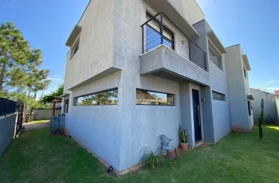 Casa 4 domitórios sendo 2 suítes- rio tavares- florianópolis/sc