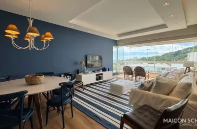 Apartamento “pé na areia', 3 dormitórios sendo 1 suíte, vista mar, mobiliado e decorado, jurerê, florianópolis/sc.