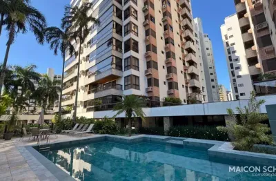 Apartamento garden 4 dormitórios sendo 2 suítes, mobiliado e decorado, centro de florianópolis/sc.