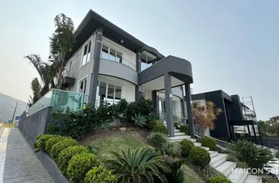 Casa 3 suítes mobiliada e decorada, condomínio fechado, praia dos ingleses, florianópolis/sc.