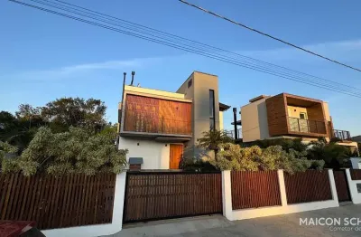 Casa 4 suítes mobiliada e decorada vista mar, rooftop com gourmet e banheira jacuzzi, praia da gamboa, garopaba/sc