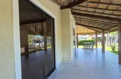 Casa em condomínio fechado com 3 quartos para alugar no buraquinho, lauro de freitas , 200 m2 por r$ 5.000