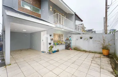 Casa com 3 quartos à venda na rua emílio zattera, 116, são braz, curitiba, 138 m2 por r$ 749.000