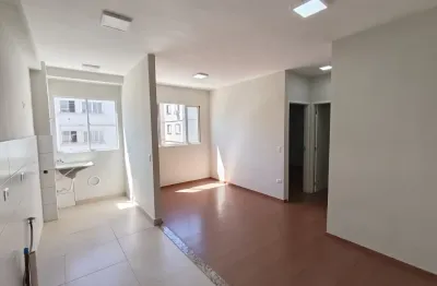 Apartamento 2 dormitórios no terra de santa cruz i com área de lazer completa.
