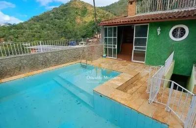 Casa com 3 dormitórios à venda, 180 m² por r$ 690.000,00 - corrêas - petrópolis/rj