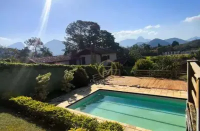 Casa com 3 quartos à venda na Rua Abbade Palma, Samambaia, Petrópolis
