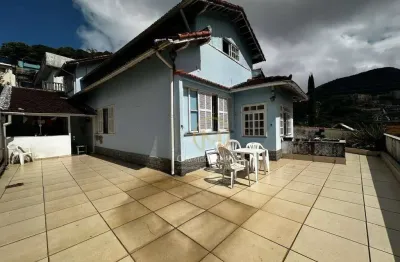 Casa com 6 dormitórios à venda, 230 m² por r$ 760.000 - castelanea - petrópolis/rj