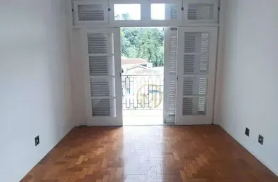 Amplo apartamento no coração de petrópolis com 03 quartos e garagem – 124 m² de conforto e elegância!
