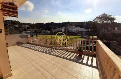 Casa com 3 dormitórios à venda, 190 m² por r$ 870.000,00 - valparaíso - petrópolis/rj