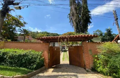 Casa com 3 dormitórios à venda, 197 m² por R$ 1.500.000,00 - Nogueira - Petrópolis/RJ