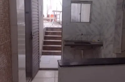 Alugo apartamento de dois quartos no centro de salvador, ótima localizaçã0