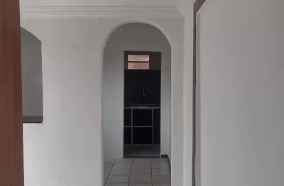 Alugo apartamento de dois quartos no acupe de brotas, ótima localização