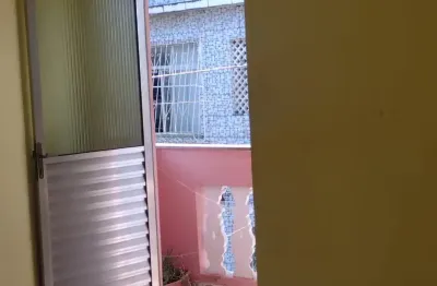 Alugo apartamento vista mar de três quartos, na lapinha, ótima localização