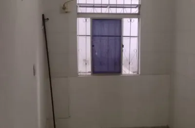 Alugo ótimo apartamento de um quarto no matatu (santo agostinho) -