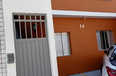 Alugo excelente apartamento de dois quartos  em brotas, ótima localização!