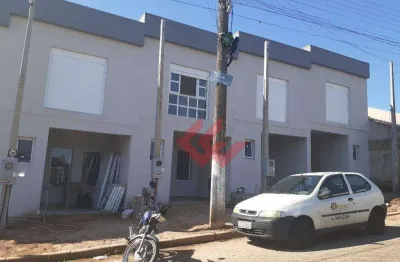 Sobrado com 2 dormitórios à venda, 69 m² por R$ 209.900,00 - Auxiliadora - Gravataí/RS