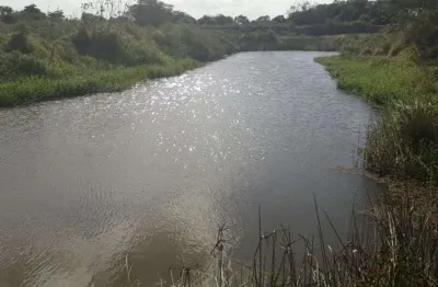 Ótima fazenda em monte alegre com 20 hectares com o rio trairi