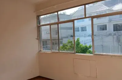 Apartamento com 2 quartos e 2 banheiros no jardim guanabara