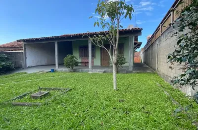 Excelente casa independente  e com jardim entrando para venda!